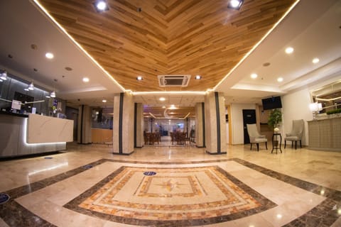 Communal lounge/ TV room, Lobby or reception