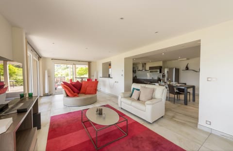 NEW! Villa l'or bleu -DUPLEX & MAINFLOOR- by Les éclectiques Apartment in Sévrier