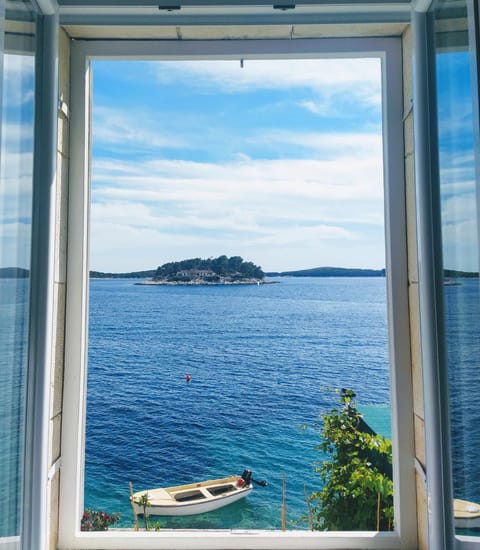 Bedroom, Sea view
