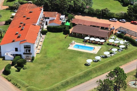 Bird's eye view, Area and facilities