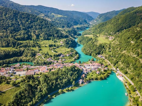 Neighbourhood, Natural landscape, Bird's eye view, Lake view, Mountain view