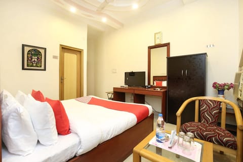 OYO Hotel Le Bon Ton Hotel in Ludhiana
