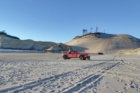 Main Deck House in Pacific City