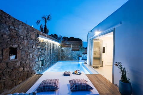 Night, Hot Tub, View (from property/room), Balcony/Terrace, Balcony/Terrace, Pool view, Swimming pool, Swimming pool, hair dresser, towels