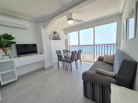 TV and multimedia, Living room, Sea view