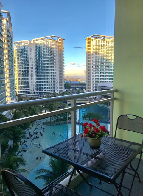 Azure Luxury Beach View Condo Staycation Apartment in Las Pinas
