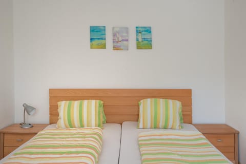 Staff, Photo of the whole room, Bedroom