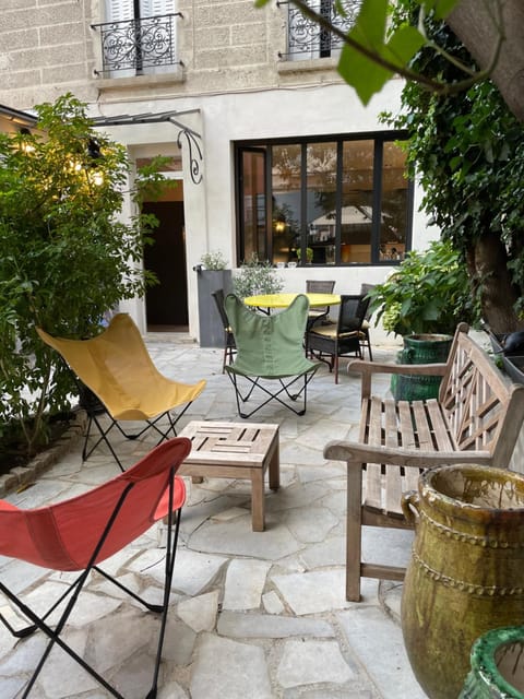 MAISON STANDING PROCHE ROLAND GARROS et JO 2024 Bed and Breakfast in Issy-les-Moulineaux