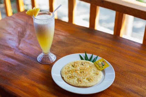 Food and drinks, Continental breakfast