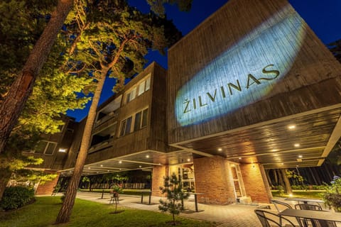 Property building, Facade/entrance, Property logo or sign