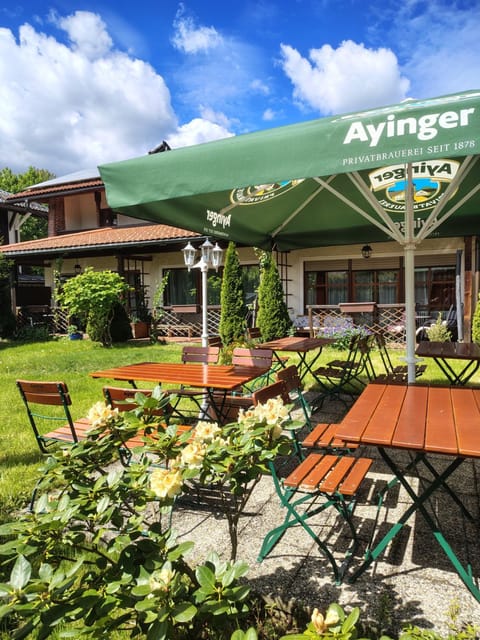 Property building, Restaurant/places to eat, Garden