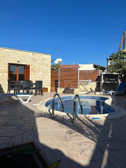 Property building, Natural landscape, Pool view