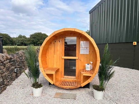 Clover Cottage House in North East Derbyshire District