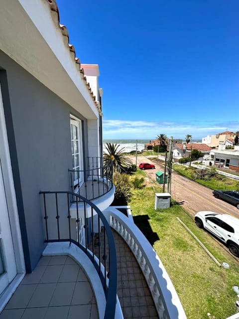 Property building, Day, Sea view, Street view