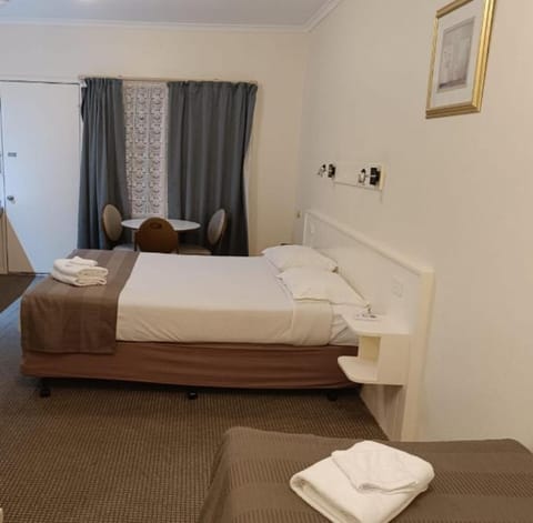 Lazy River Motor Inn Motel in Swan Hill