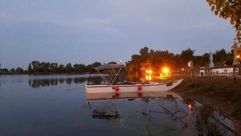 Day, Natural landscape, Activities, Lake view