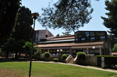 Facade/entrance, Garden