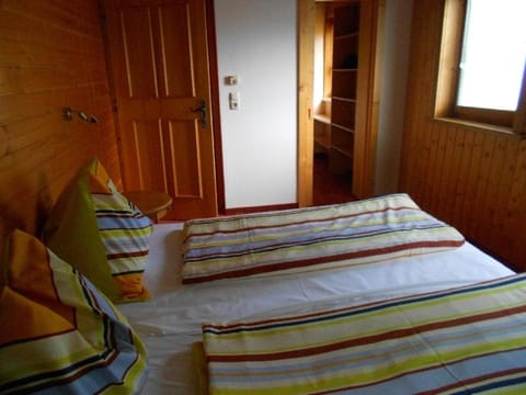 Day, Photo of the whole room