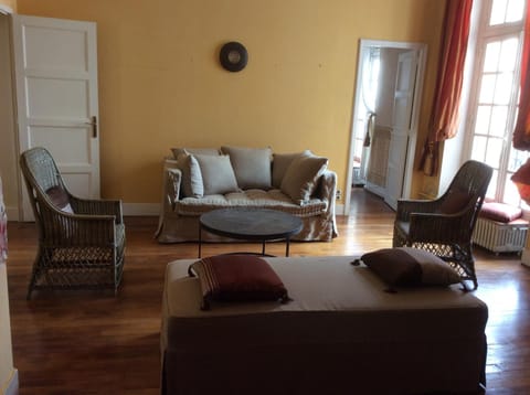 Lounge or bar