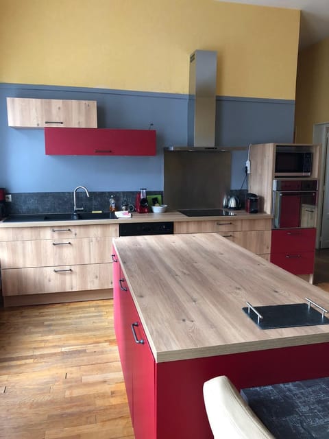 Dining area, Communal kitchen