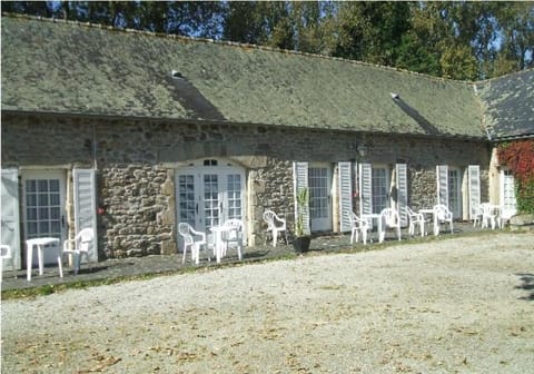 Property building, Day, Lounge or bar