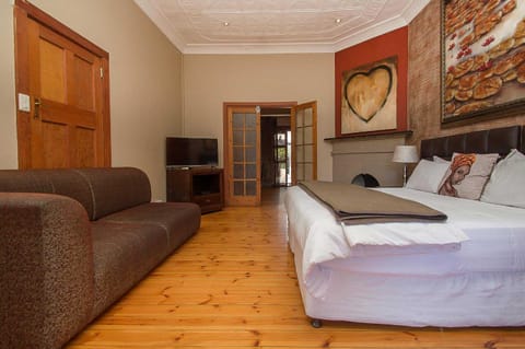 Saffron Guest House Bed and Breakfast in Johannesburg