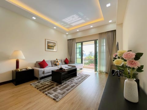 Diamond Westlake Suites Apartment in Laos