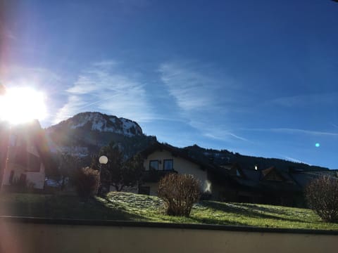 Balcony/Terrace, Mountain view