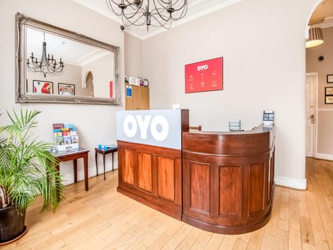 OYO the Regency, Clifton Bristol Hotel in Bristol