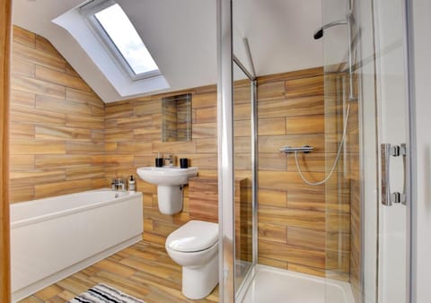 Llanddygfael Hir Apartment in Wales