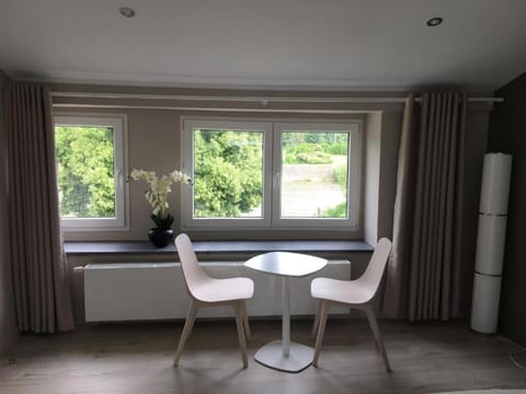 Le Jardin du Thé Bord de la Meuse Hotel in Wallonia, Belgium