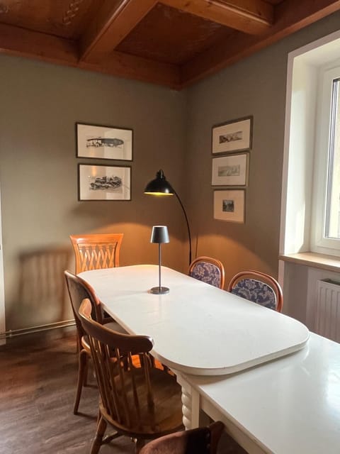 Decorative detail, Dining area, kitchen