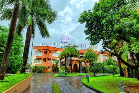 Flora Airport Hotel and Convention Centre Kochi Hôtel in Kochi