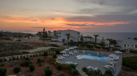 Evelyn Hotel Aparthotel in Crete