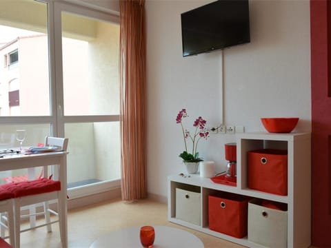 Studio avec Piscine, Salle de Sport et Proche Plage - Cap d'Agde - FR-1-249-217 Apartment in Agde