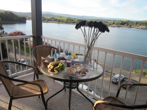 Balcony/Terrace, Continental breakfast