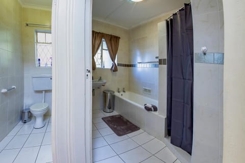 Munro Suites Appartement in Port Elizabeth