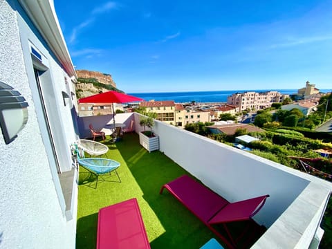 Patio, Sea view