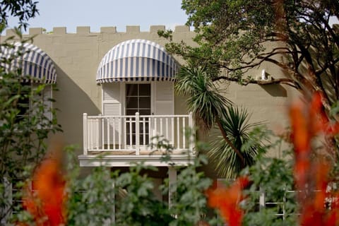 Property building, Balcony/Terrace