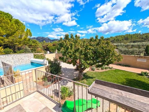 Balcony/Terrace, Balcony/Terrace, Garden view, Mountain view, Pool view