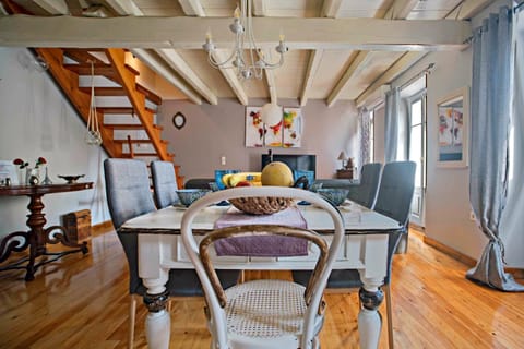 Living room, Dining area