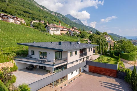 Tholr - Ferienwohnungen - Tramin Apartment in Trentino-South Tyrol