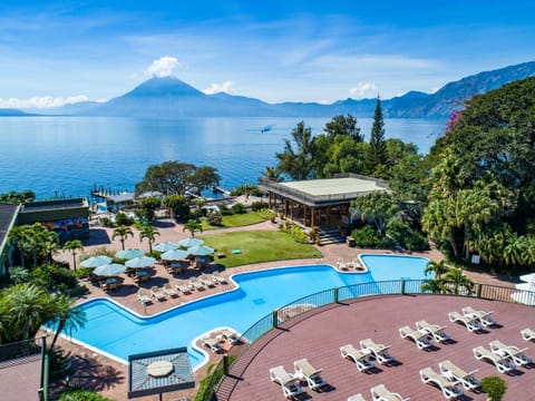 Garden, Lake view, Pool view