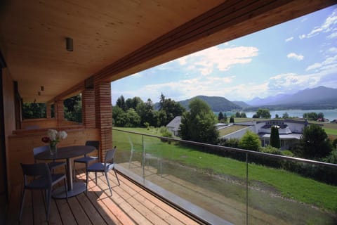 Garden, Balcony/Terrace, Balcony/Terrace, Garden view, Lake view, Lake view, Mountain view, Mountain view