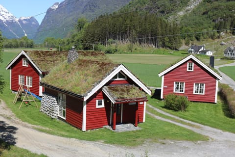 Trollbu Aabrekk gard House in Vestland