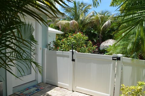 Coconut Breeze Cabin House in Holmes Beach