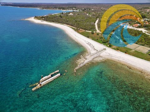 Apartments Milan 1665 Apartment in Fažana