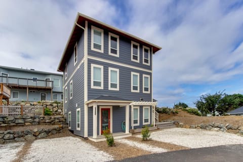 Blue Bayou Haus in Lincoln City