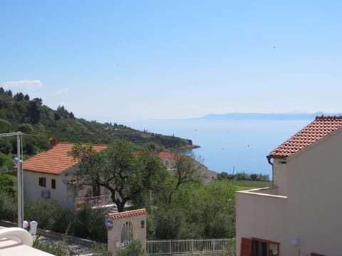 Neighbourhood, Sea view