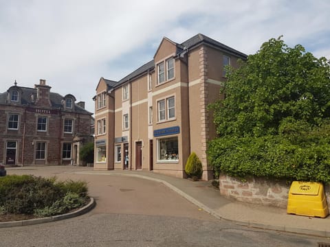 Property building, Facade/entrance